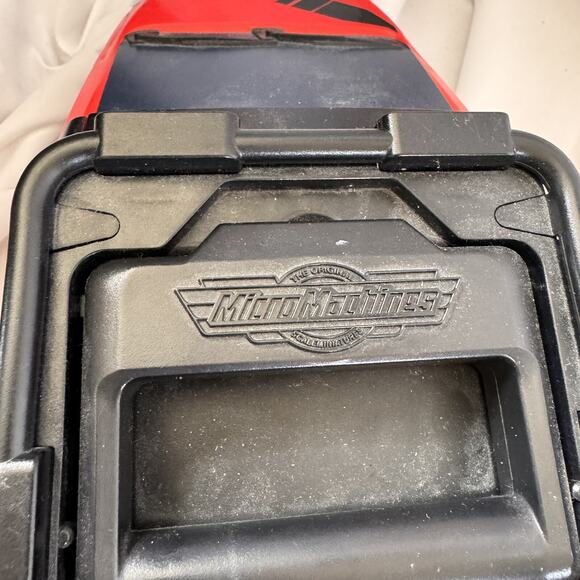 Micro Machines SVC Red Super Van City Transforming Playset Hasbro 2020 - Picture 4 of 10